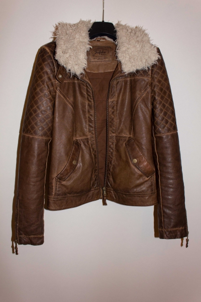 Zara Lederjacke gesteppt Fellkragen Fake Fur