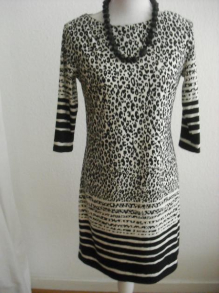 Elastisches figurbetontes Kleid mit 3/4 Arm, ungefüttert, gemustert, Leo