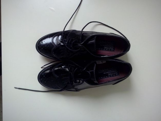 Lackleder-Brogues von Bertie