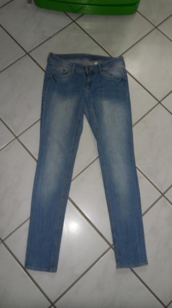 H & M - Stertchröhre - Röhrenjeans - 30/32 - Top - 