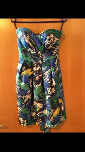 Warehouse Kleid mit Floralem Muster 34/36