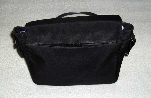 Schwarze Umhängetasche