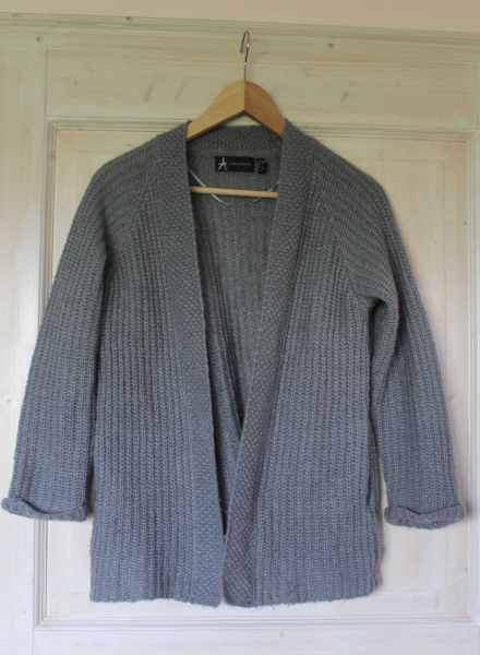 Grauer Strickcardigan von Primark