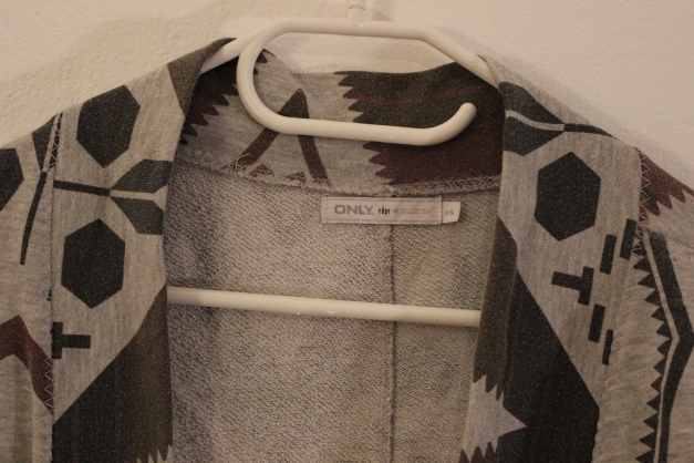 Cardigan mit Atztekenmuster von ONLY