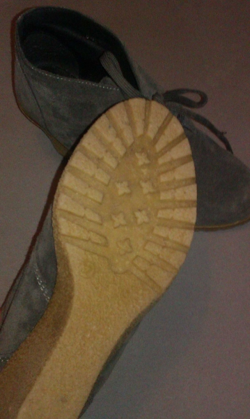 Wedges von Akira, grau