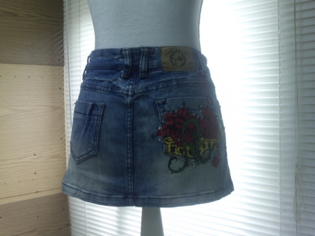 *** NEU ~ Sexy Jeansminirock mit einem farbenfrohen Print *** 