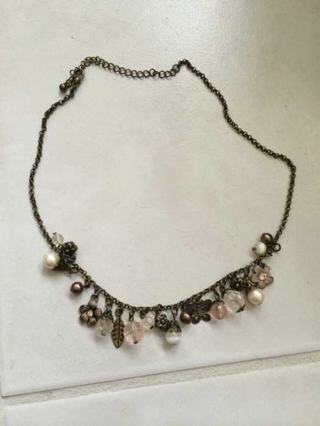 super schöne kette mit steinchen