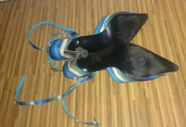 Red Or Dead Pumps blaue Streifen High Heel Metallabsatz 