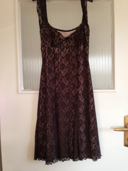 Spitzenkleid