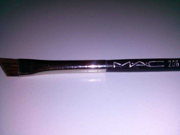 MAC Pinsel 266 - Small Angle Brush 