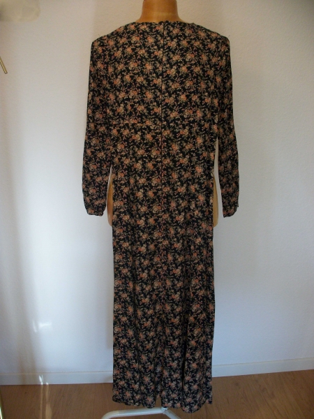 Romantisches langes Kleid mit Streublümchen / Laura Ashley