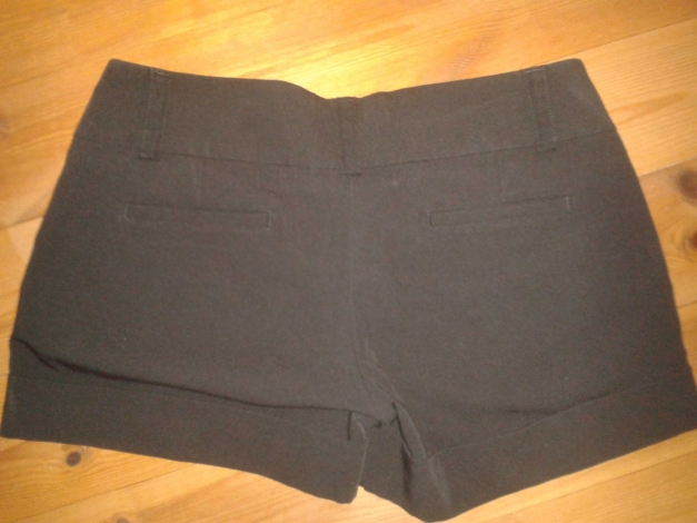 schwarze Stoffhose, Hotpants / Pimkie, kurze Hose Gr. S/M