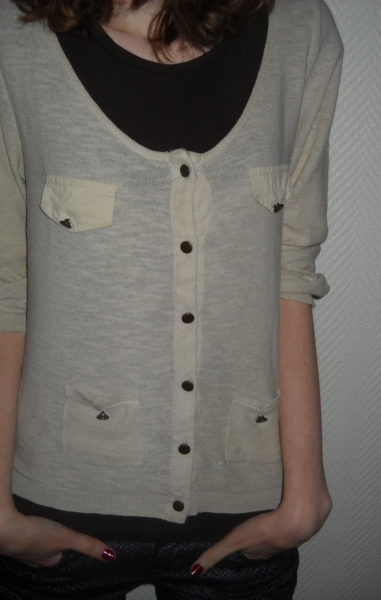 ZARA Cardigan Pullover Pulli Strick Jacke beige creme Nieten Studs Knöpfe S M L 36 38 40