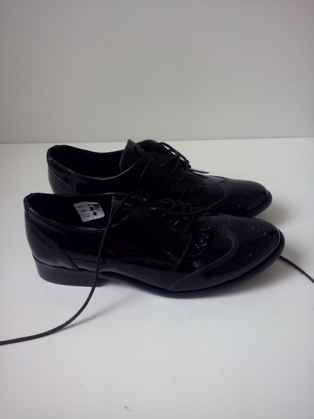 Lackleder-Brogues von Bertie
