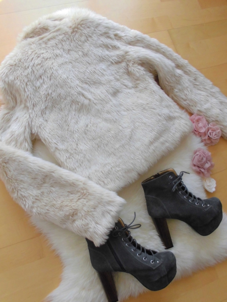 NEU Traumhafte helle Felljacke / Gr. 34