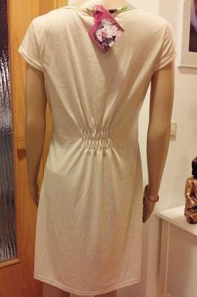 Super ausgefällenes schönes Kleid für dem Sommer von For Her Neu