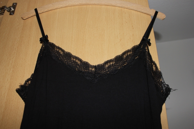 Neues Spitzen Nachthemd