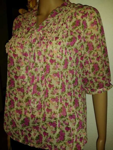 Schöne Bluse mit blumenprint  mit schleife von Gina