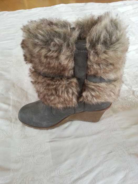 Stiefel mit Kunstfell
