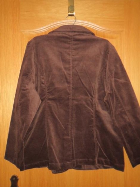 Kostüm, 2-Teiler, Blazer und Rock, Gr.42/M, neu