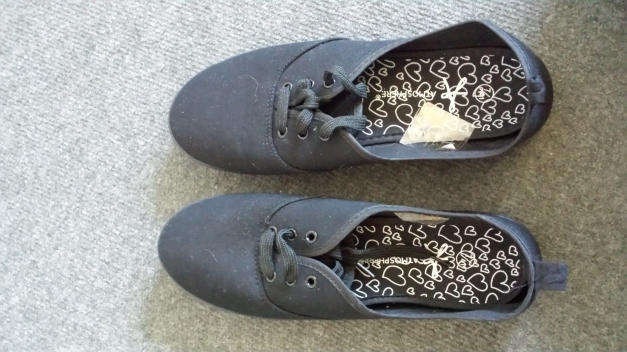 schwarze Turnschuhe Ballerinas Primark NEU