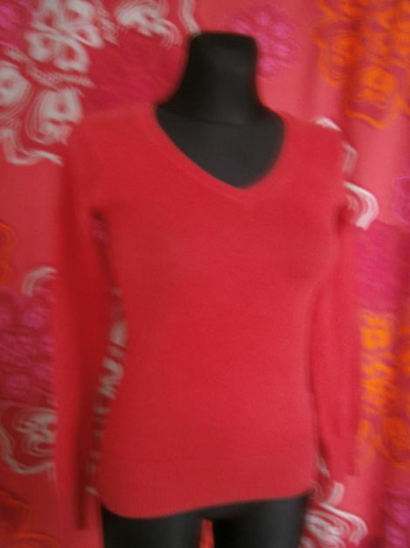 roter Pullover S38