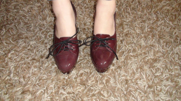 Wein-rote Lackschuhe Gr.39 / OFFICE London