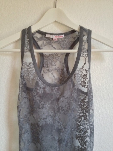 grau/silber Top aus Spitze