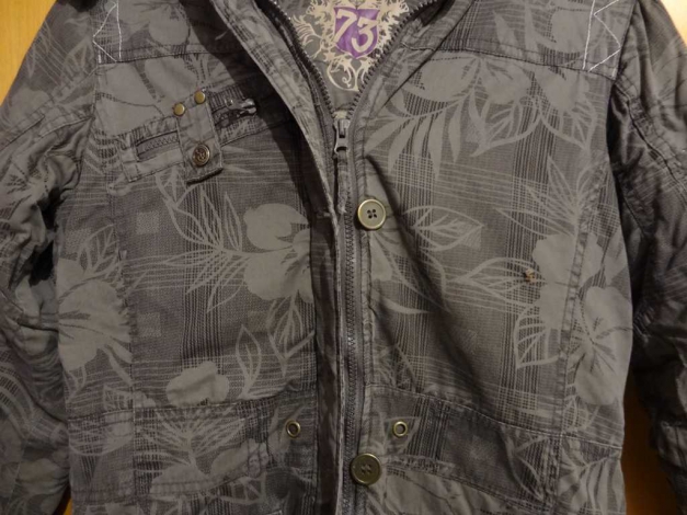 Schöner Wintermantel/ Winterjacke mit Fleecekaputze und Fell