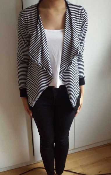 Cardigan mit Wasserfallschnitt