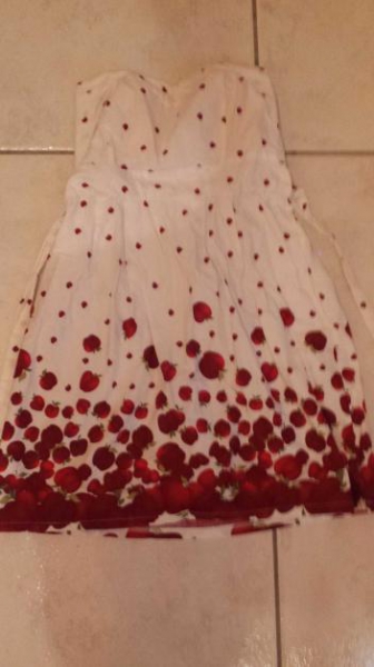 Trägerloses Sommerkleid