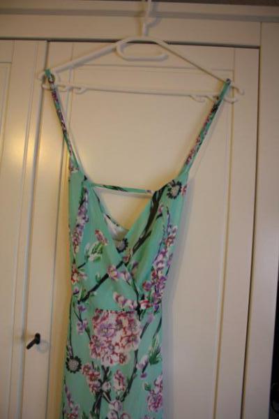 Maxikleid mit Blumenmuster 