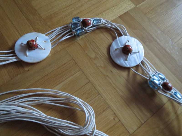 Gürtel mit Perlmutt Elemente, sehr interessant