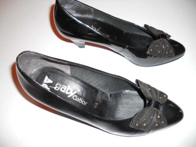 Gabor Pumps schwarz Lackleder mit Fliege mit Nieten gr. 37