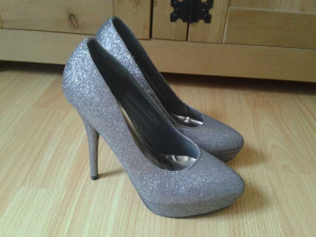 super schöne Glitzer High Heels