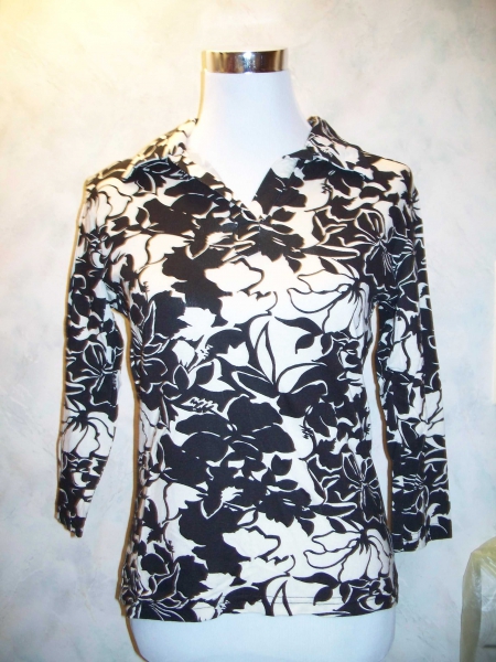 Büromode: Shirtbluse mit Blumenprint in schwarz/ cremefarben gemustert NEU (Nr. 2)