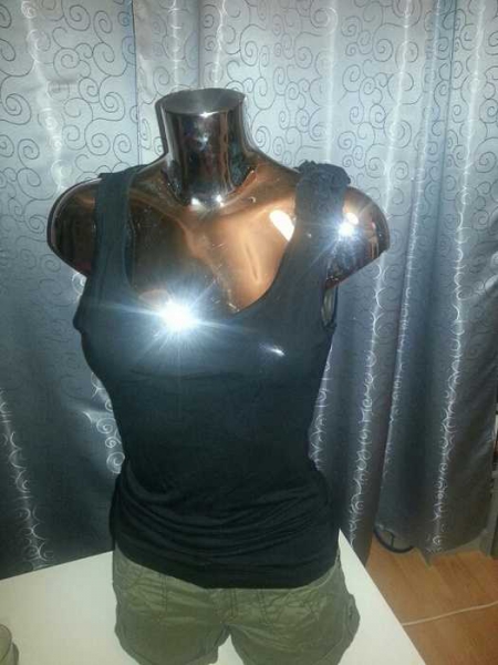 Madonna Top schwarz extravagante Blumenranke Bordure am Träger Gr. 36