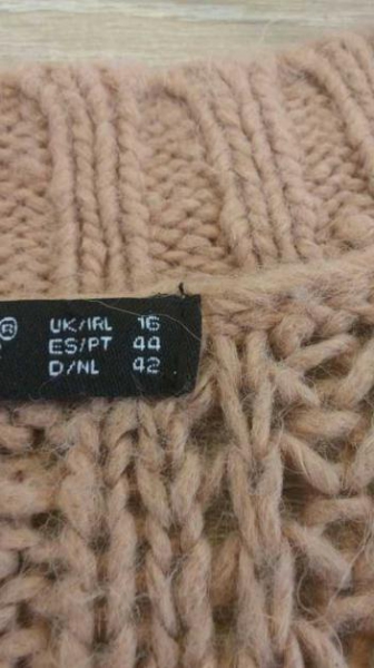 Strickweste in lachs/nude