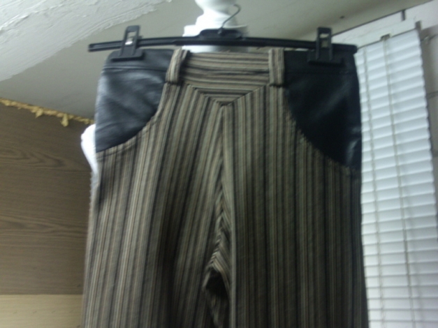 *** Genial ~ Gestreift ~ Leggings ~ Kunstledereinsatz *** 