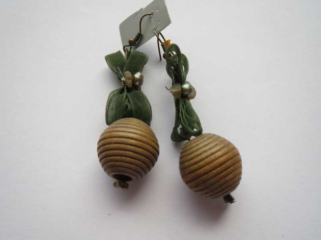 Set (Kette, Ohrringe und Armband )