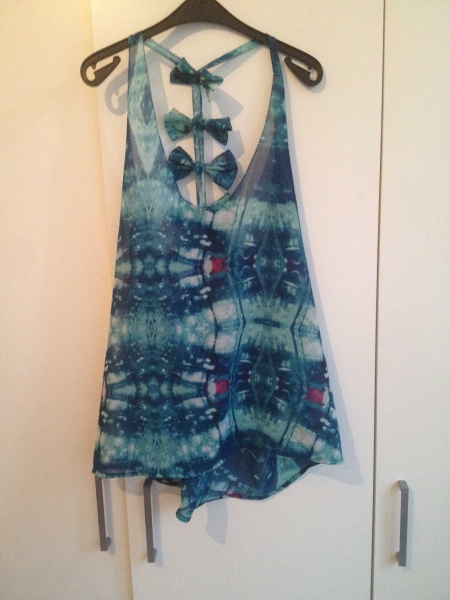 Top mit Rückendetail (Schleife)