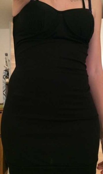 schwarzes Kleid rückenfrei Spitze