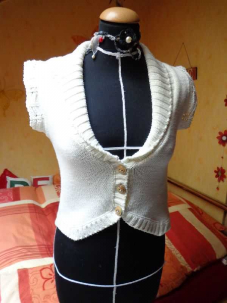 Tolle Strickweste in creme