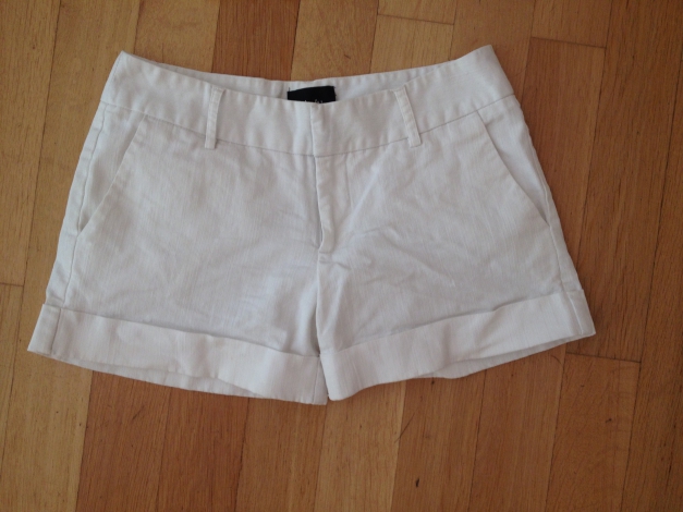 Hotpants, weiß mit Schleife