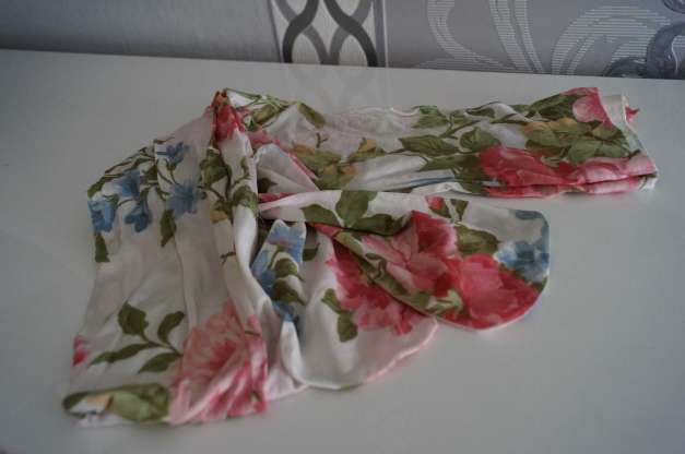 Wunderschöne blumige Strümpfe L XL evtl M