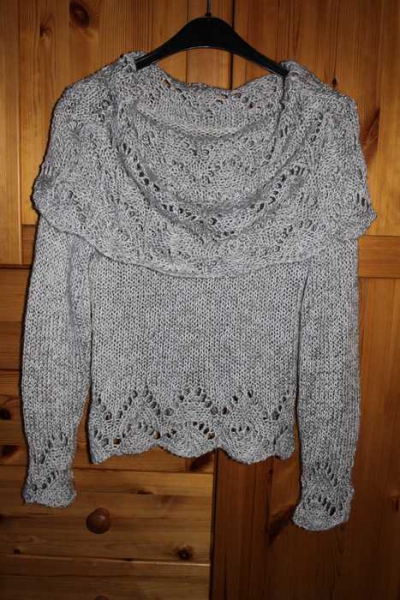 Silber -grauer Pulli