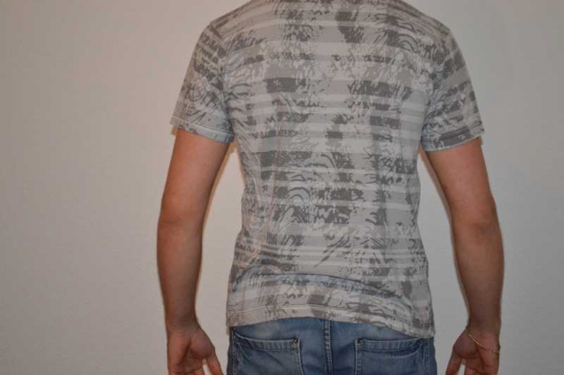 Design T-Shirt in Grau