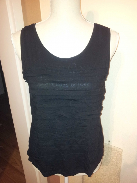 schwarzes Top