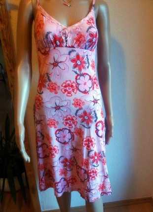 Schöne Romantik Sommer Kleid von Esprit