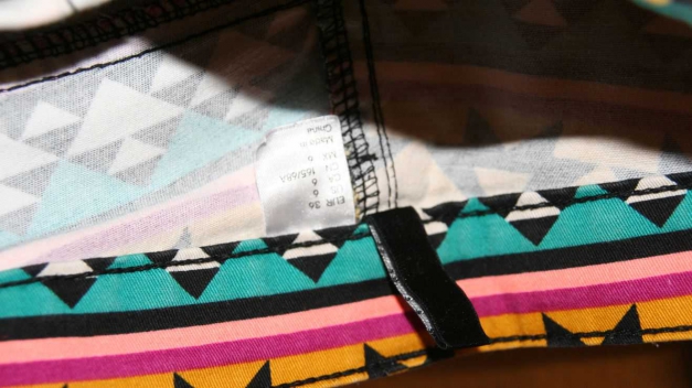 Bunt gemusterte Hose Aztekenmuster